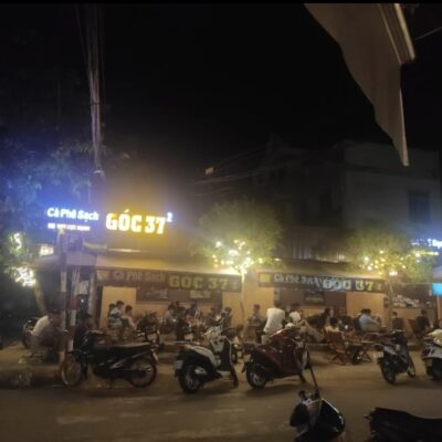 Cafe góc 37